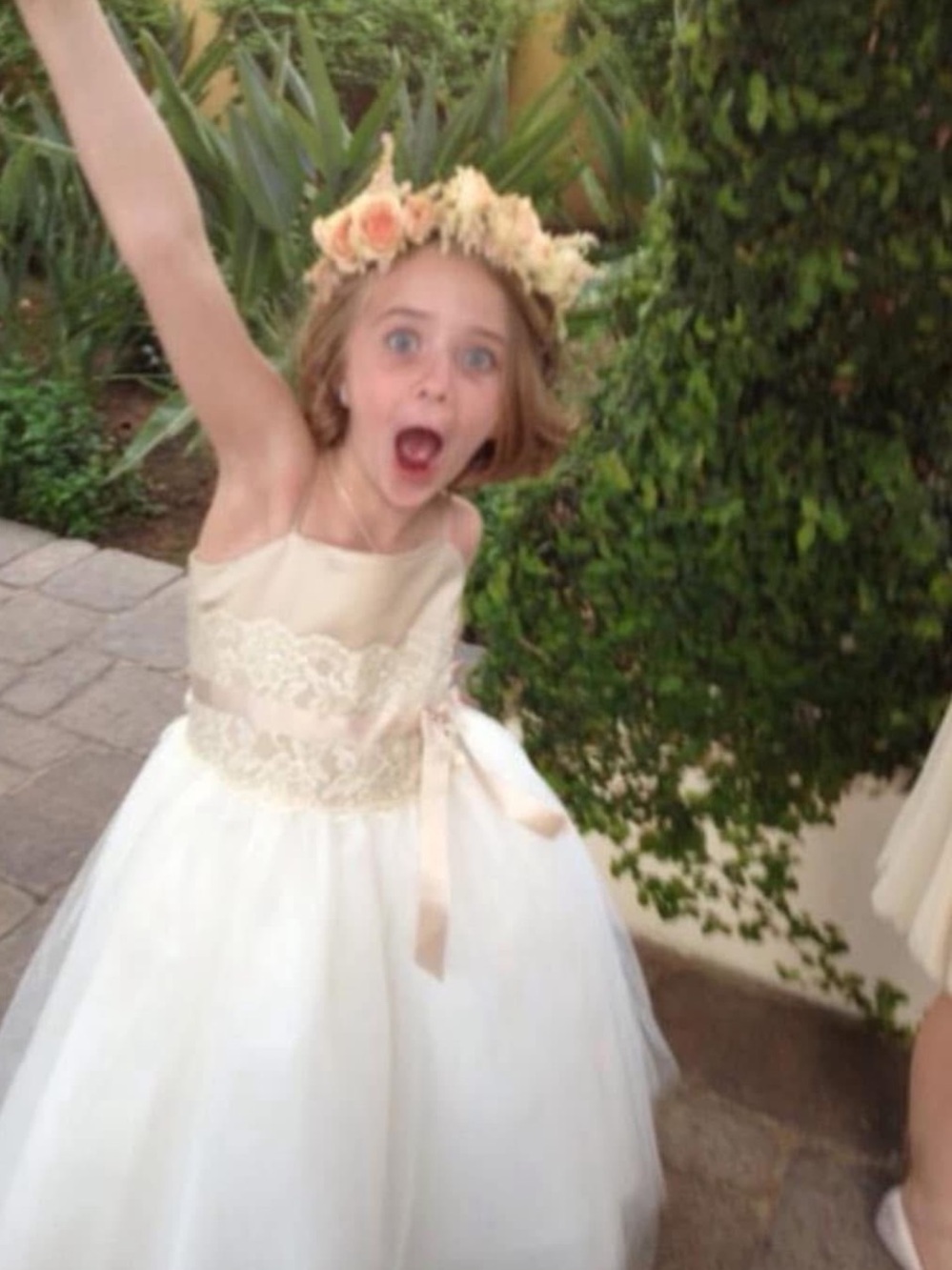 Flower Girl Dress David’s Bridal style H1173.  Girls size 6 - Picture 6 of 6